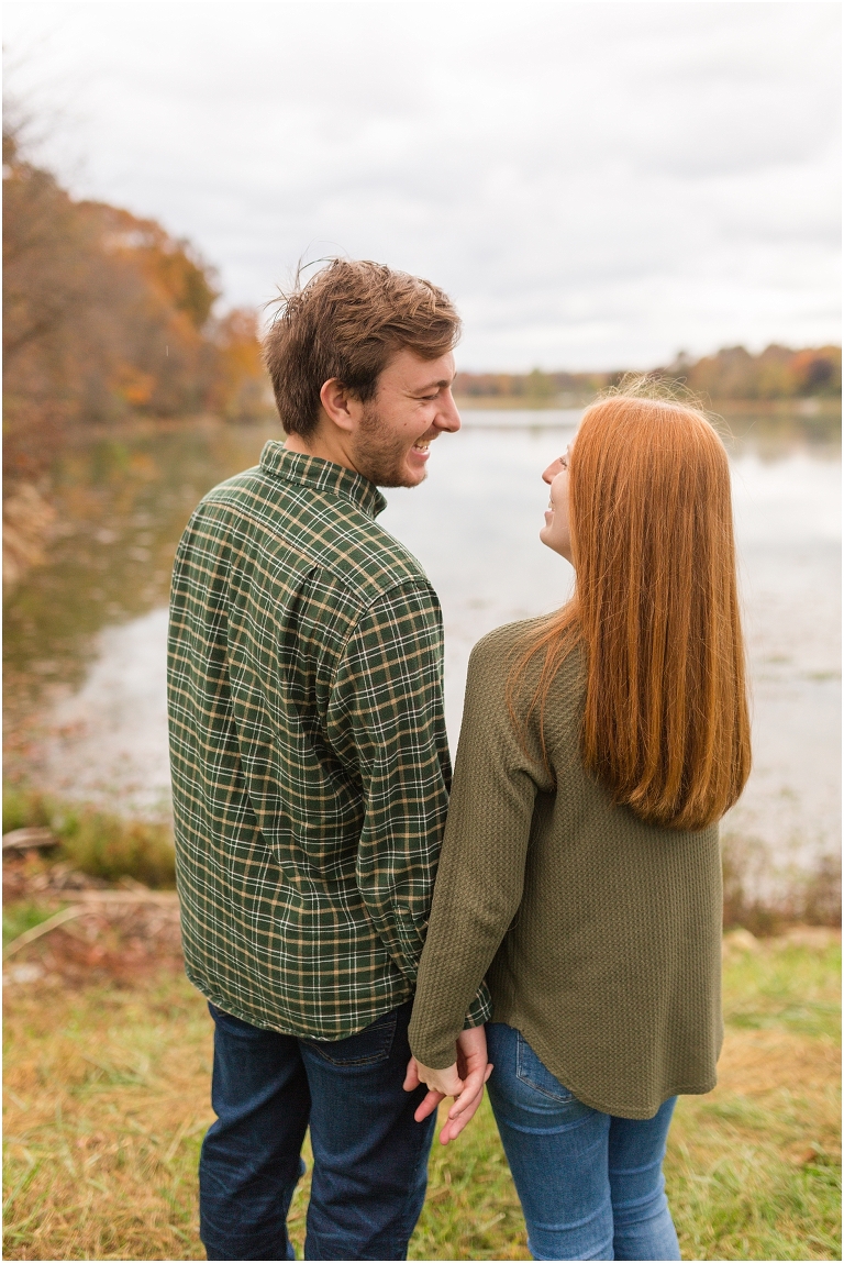 Autumn engagement session at Lake Shenandoah with fall colors with the lake in the background.