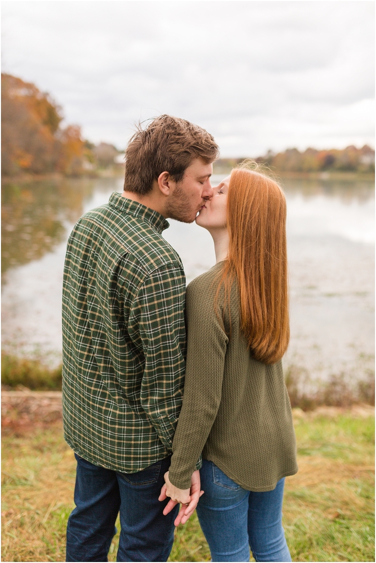 Autumn engagement session at Lake Shenandoah with fall colors with the lake in the background.