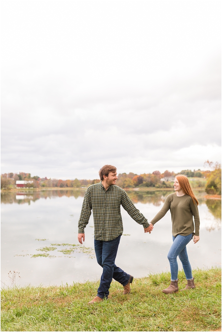 Autumn engagement session at Lake Shenandoah with fall colors with the lake in the background.
