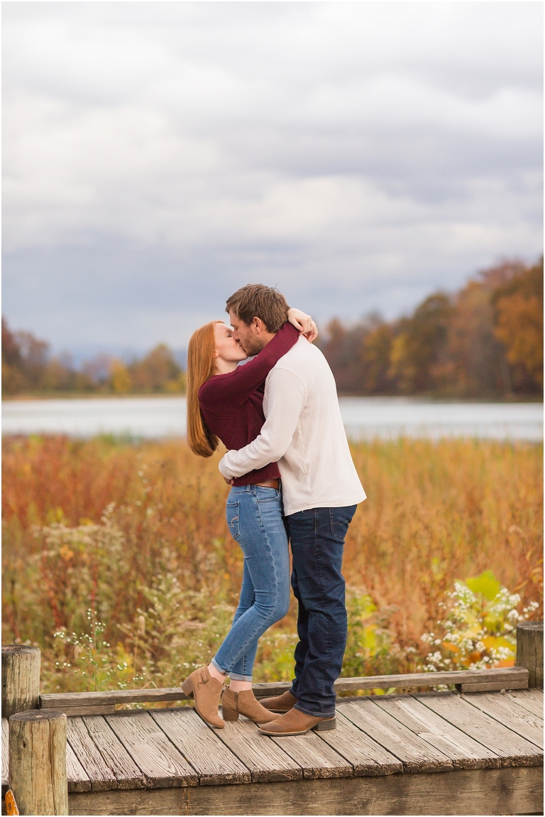 Autumn engagement session at Lake Shenandoah with fall colors.