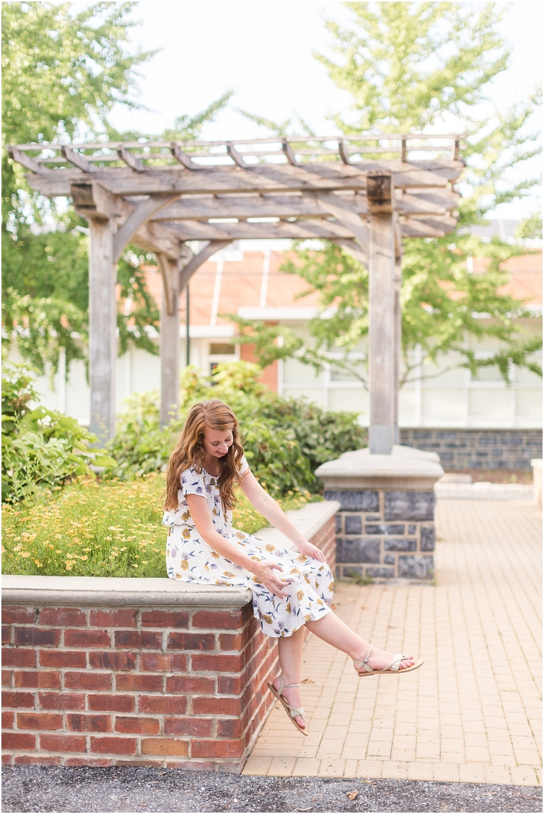 Virginia Senior Portrait Photographer Best of 2020 Seniors Sydney Kane Photography Downtown Harrisonburg