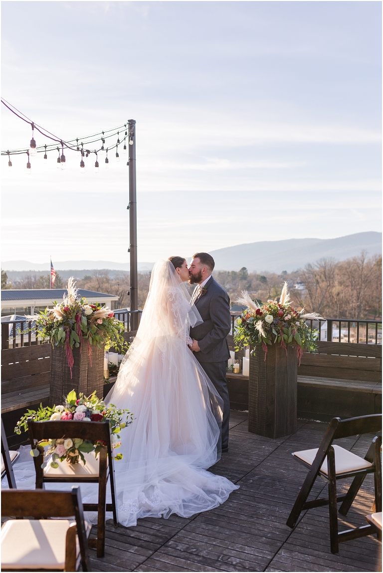Virginia Wedding and Engagement Photographer Best of 2020 Weddings and Engagements Sydney Kane Photography The Rooftop Crozet Wedding