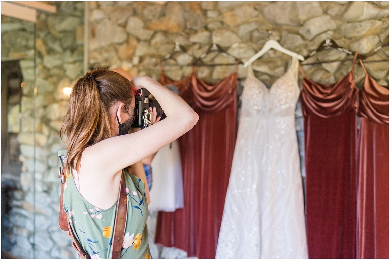 Do you want to get into the world of wedding photography? Learn where and how to get second shooting jobs in this blog post!