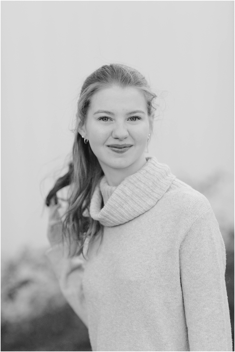 Winter high school senior session at Boar’s Head Resort.