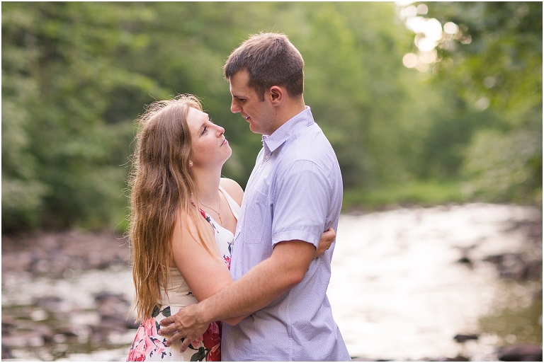 Audrey and Seth have a beautiful spring session in the mountains of the Shenandoah Valley.