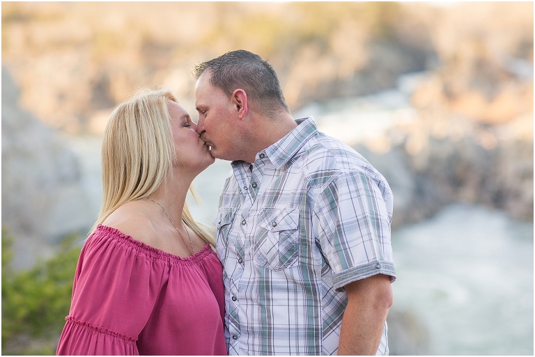 Great Falls Park spring sunset engagement session in Northern Virginia