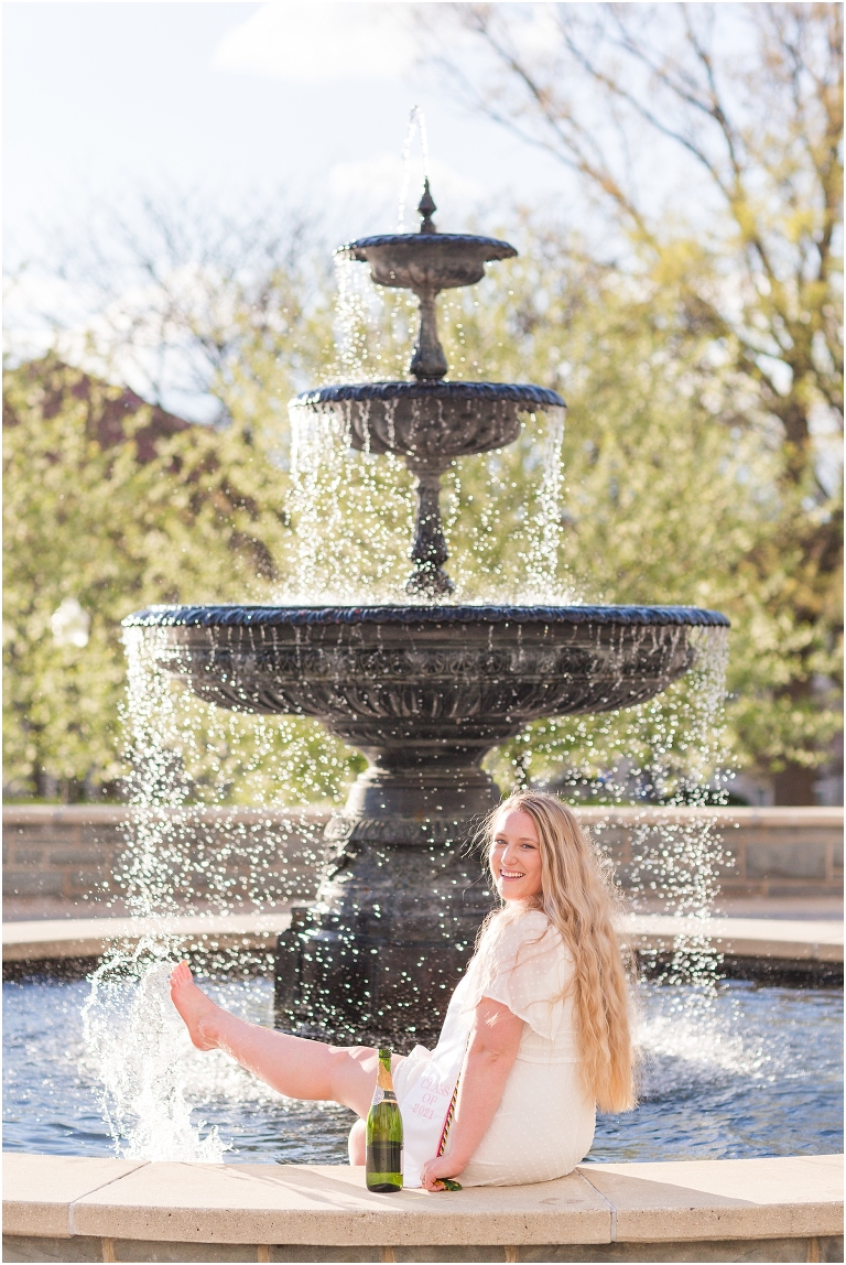 James Madison University spring senior graduation portraits