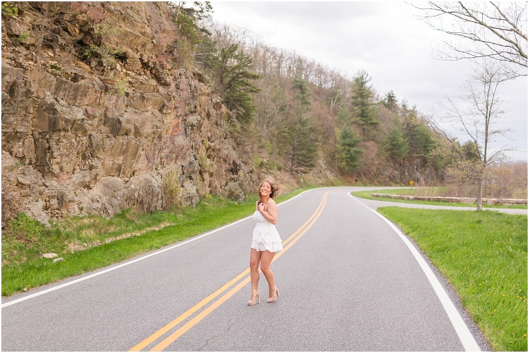 Skyline Drive sunset mountain view overlook senior graduation portraits