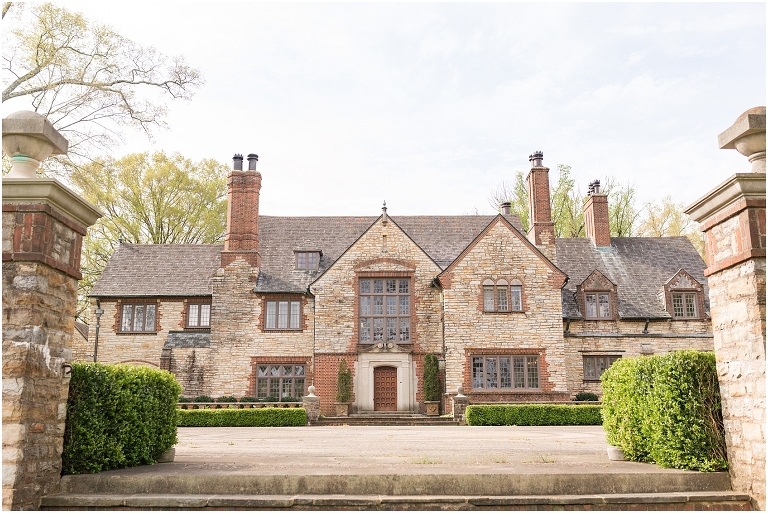 Stoneleigh Estate intimate Virginia spring wedding in the garden