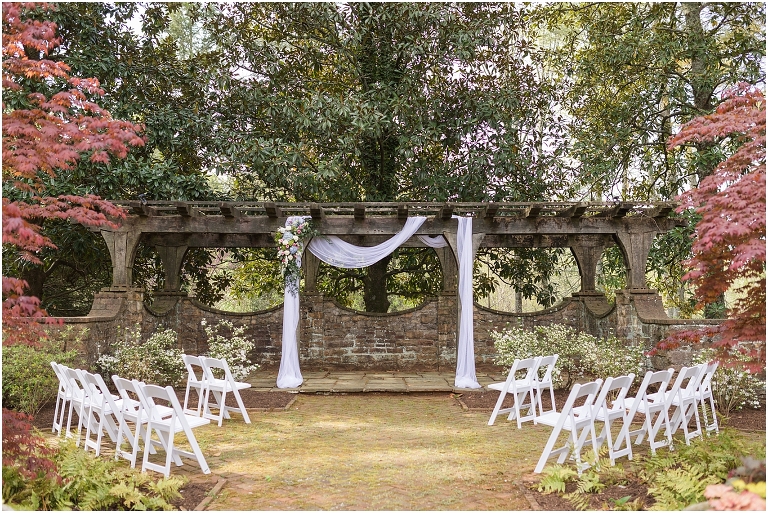 Stoneleigh Estate intimate Virginia spring wedding in the garden