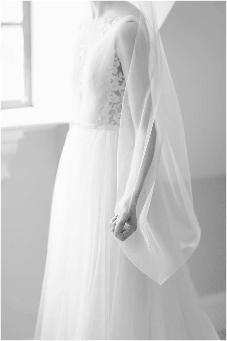 Stoneleigh Estate intimate Virginia spring wedding in the garden