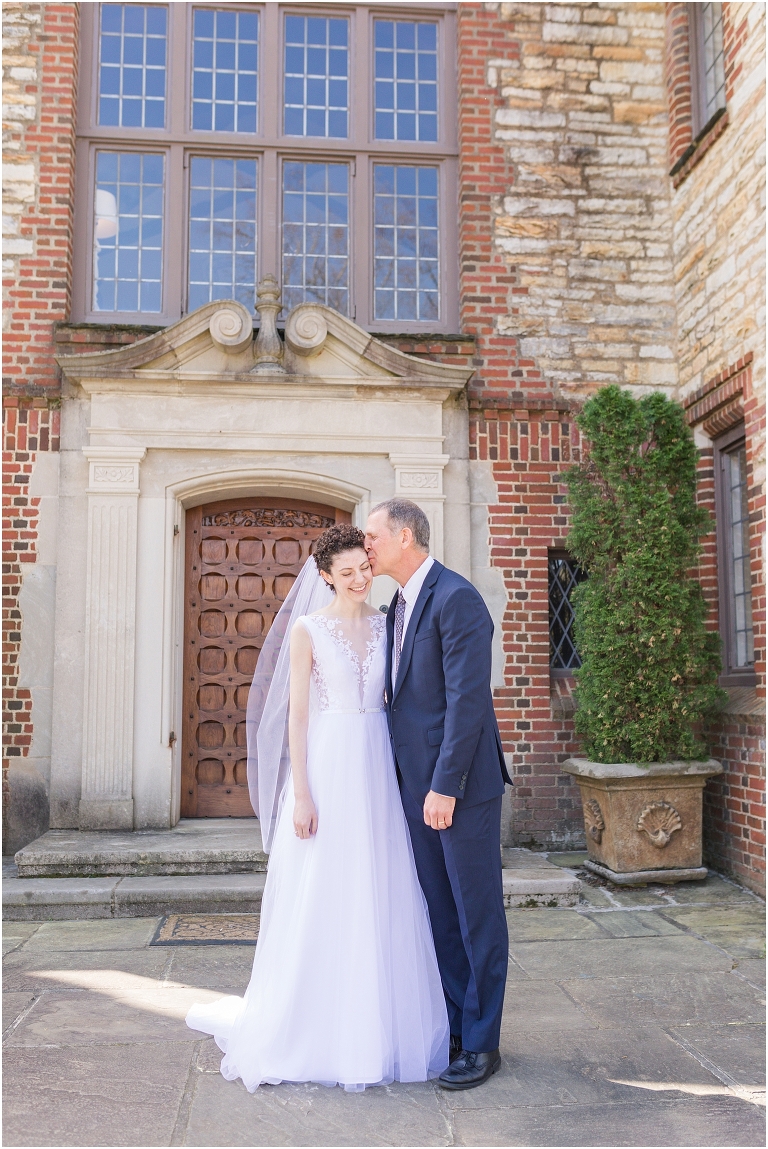 Stoneleigh Estate intimate Virginia spring wedding in the garden