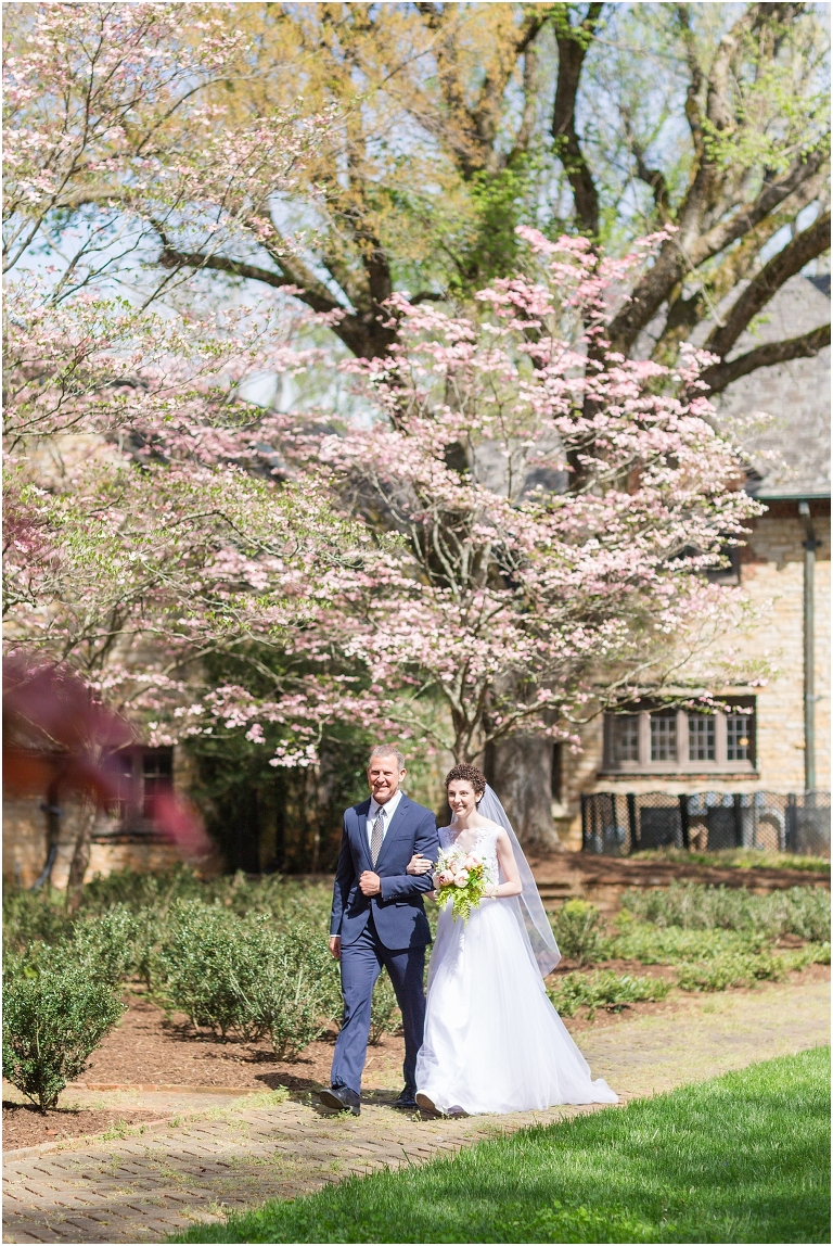 Stoneleigh Estate intimate Virginia spring wedding in the garden