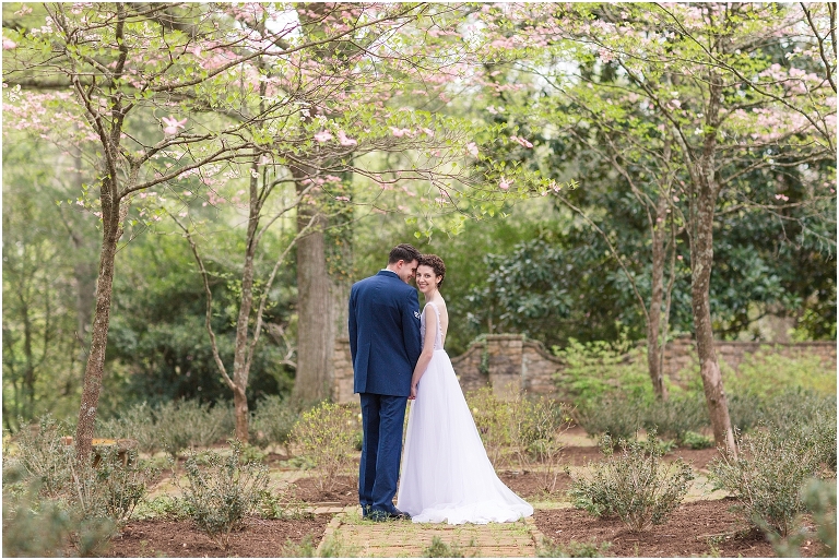Stoneleigh Estate intimate Virginia spring wedding in the garden