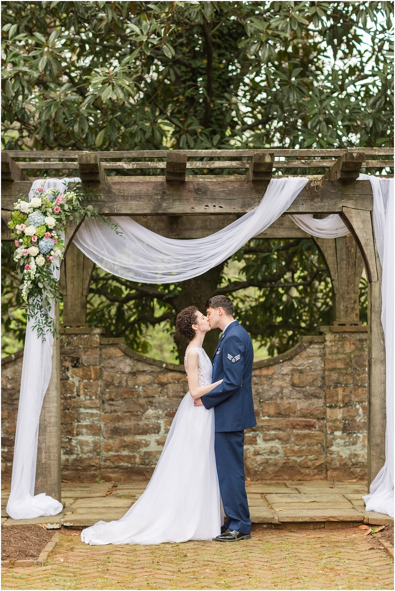 Stoneleigh Estate intimate Virginia spring wedding in the garden