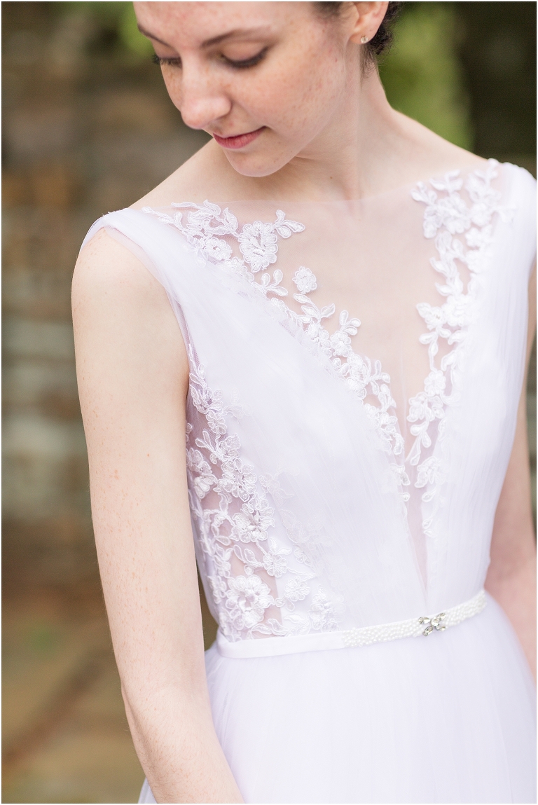 Stoneleigh Estate intimate Virginia spring wedding in the garden