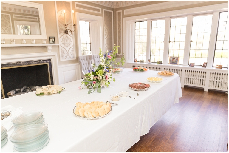 Stoneleigh Estate intimate Virginia spring wedding in the garden