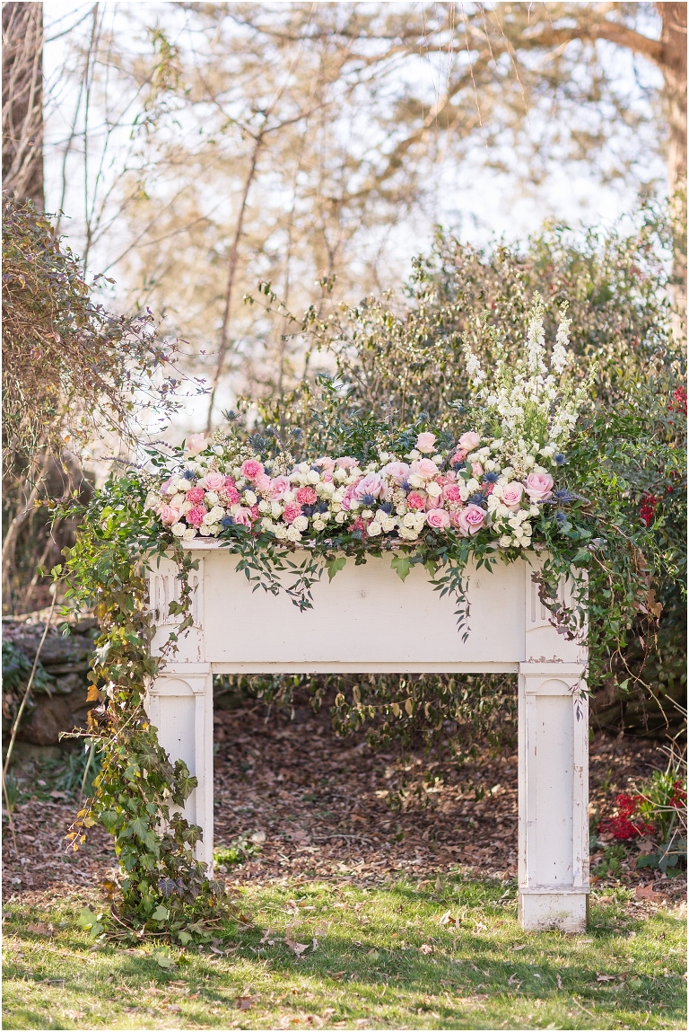 Blush navy and white spring intimate wedding inspiration styled shoot at a white manor in Virginia