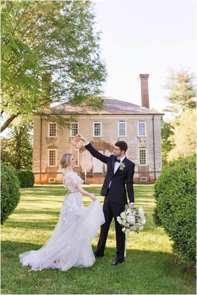 Romantic and classic garden manor wedding inspiration portraits