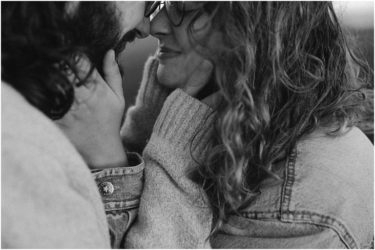 Sunrise mountaintop mountain view hike couples session on Bearfence hike on Skyline Drive in Shenandoah National Park