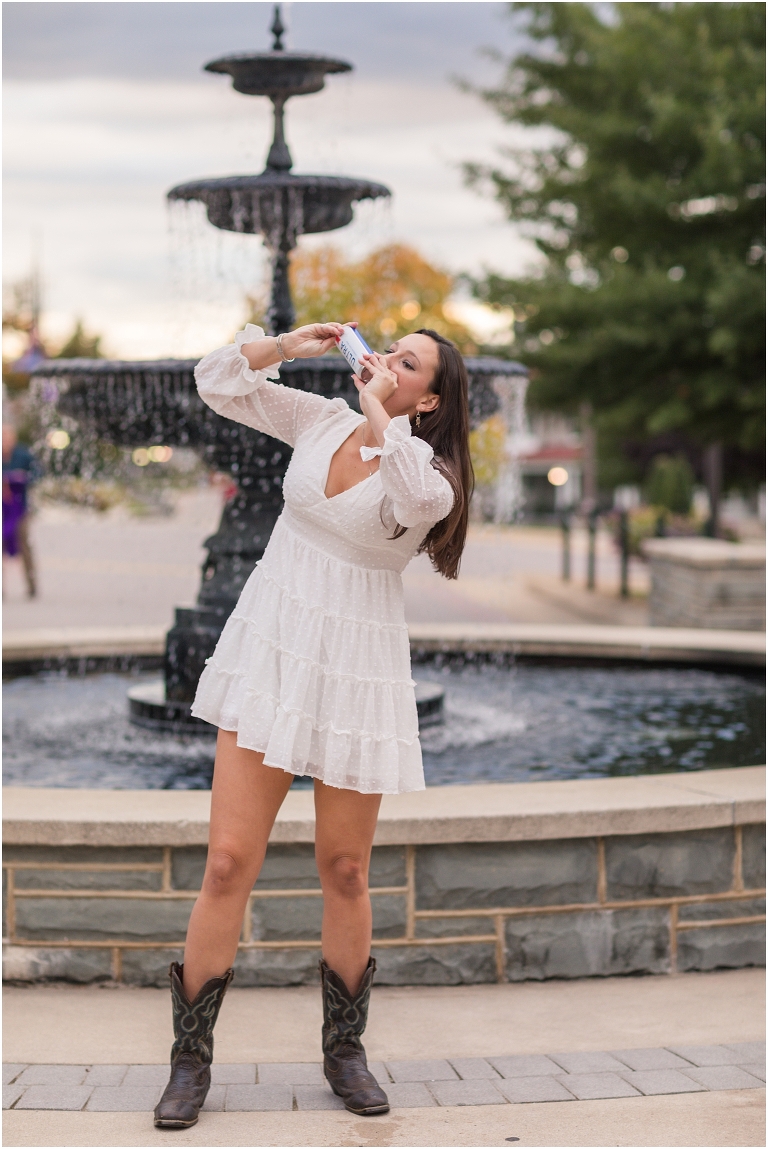 James Madison University senior graduation photos. Harrisonburg Virginia senior portrait photographer