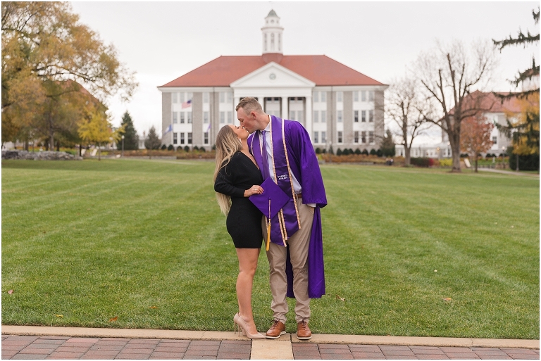 James Madison University senior graduation photos. Harrisonburg Virginia senior portrait photographer