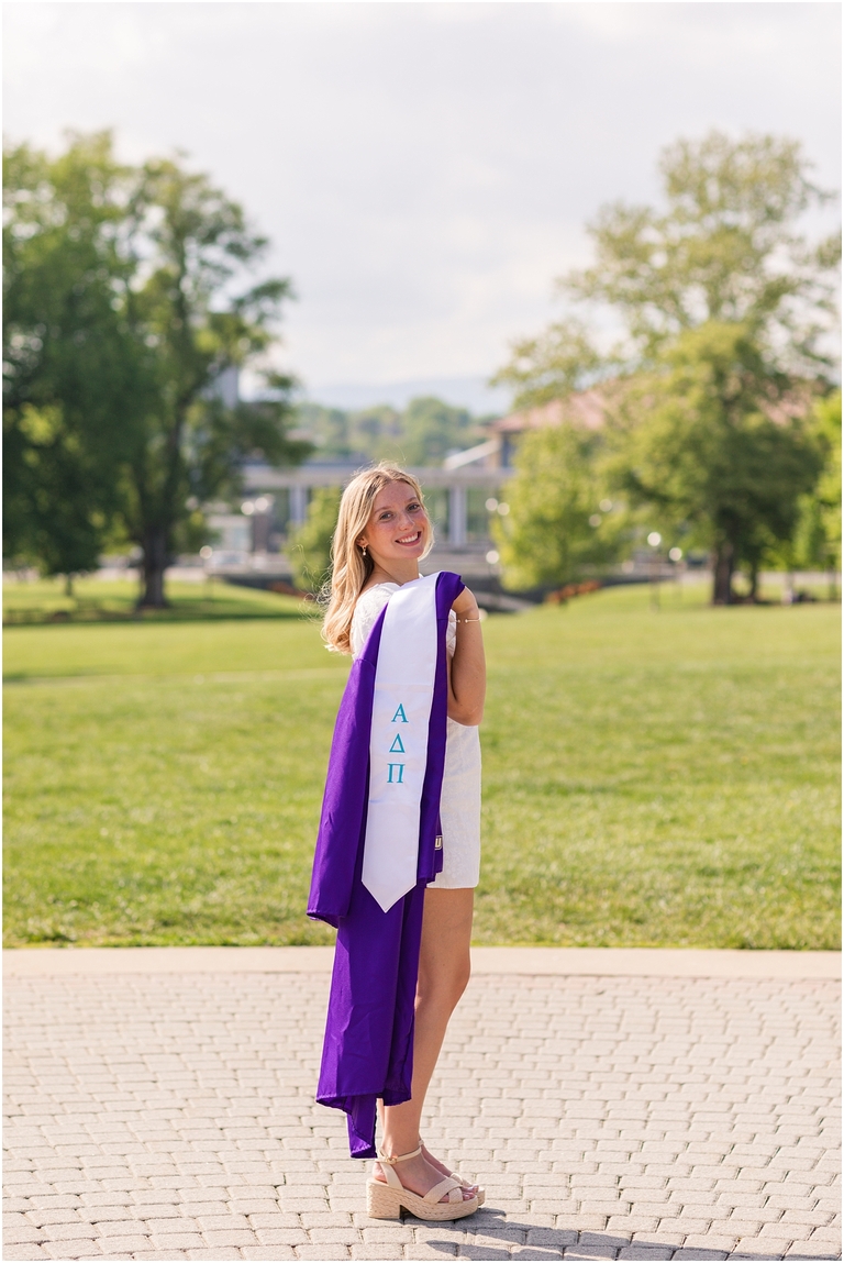 Harrisonburg graduation portraits